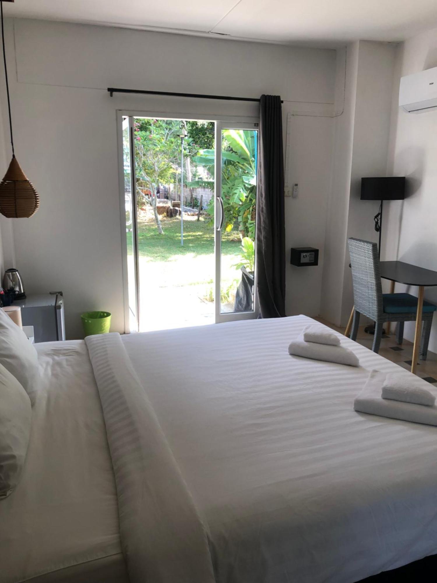 Wild Wood X Hansa Beach Fitness Resort Thongsala Exterior photo